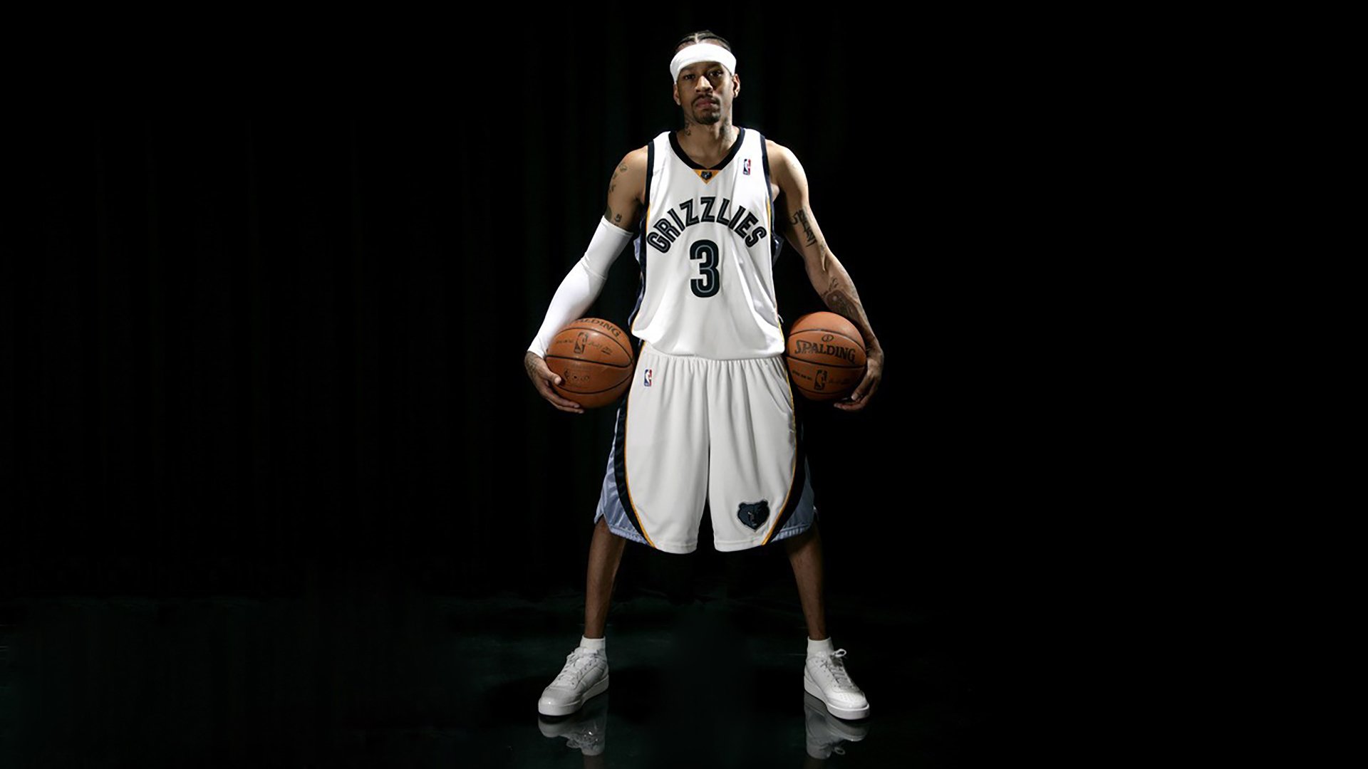 巴萨后防组合回归，球迷直呼：终于看到完整阵容，巴萨后防传奇