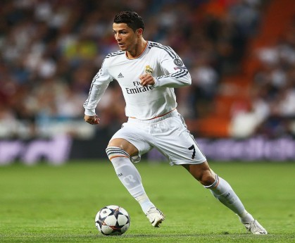 乐鱼体育App下载-传承与创新：球星退役后对足球的影响，球员退役后靠什么生存