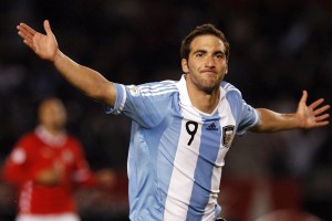 乐鱼体育平台官网-游泳世锦赛：张伟强势夺金，全场关注！，张伟游泳的照片